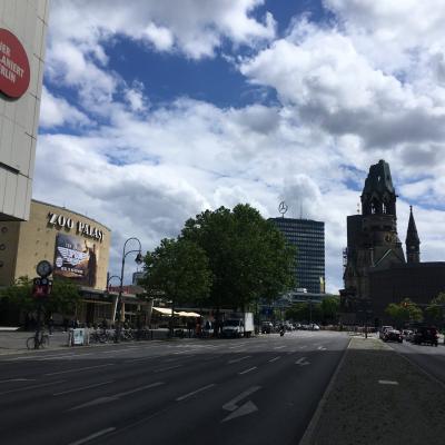 9 / L' église du souvenir / das Gedächtniskirche